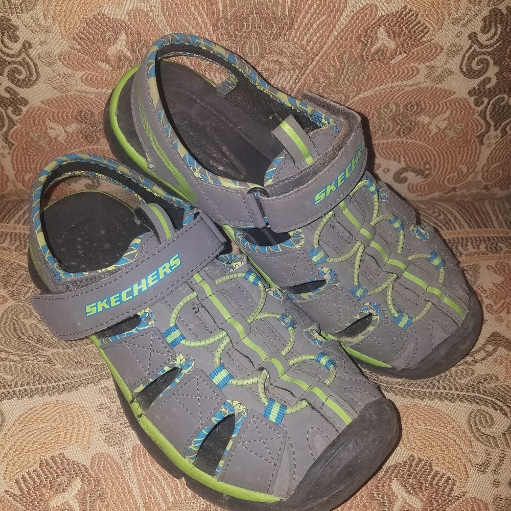 Sketchers sandals